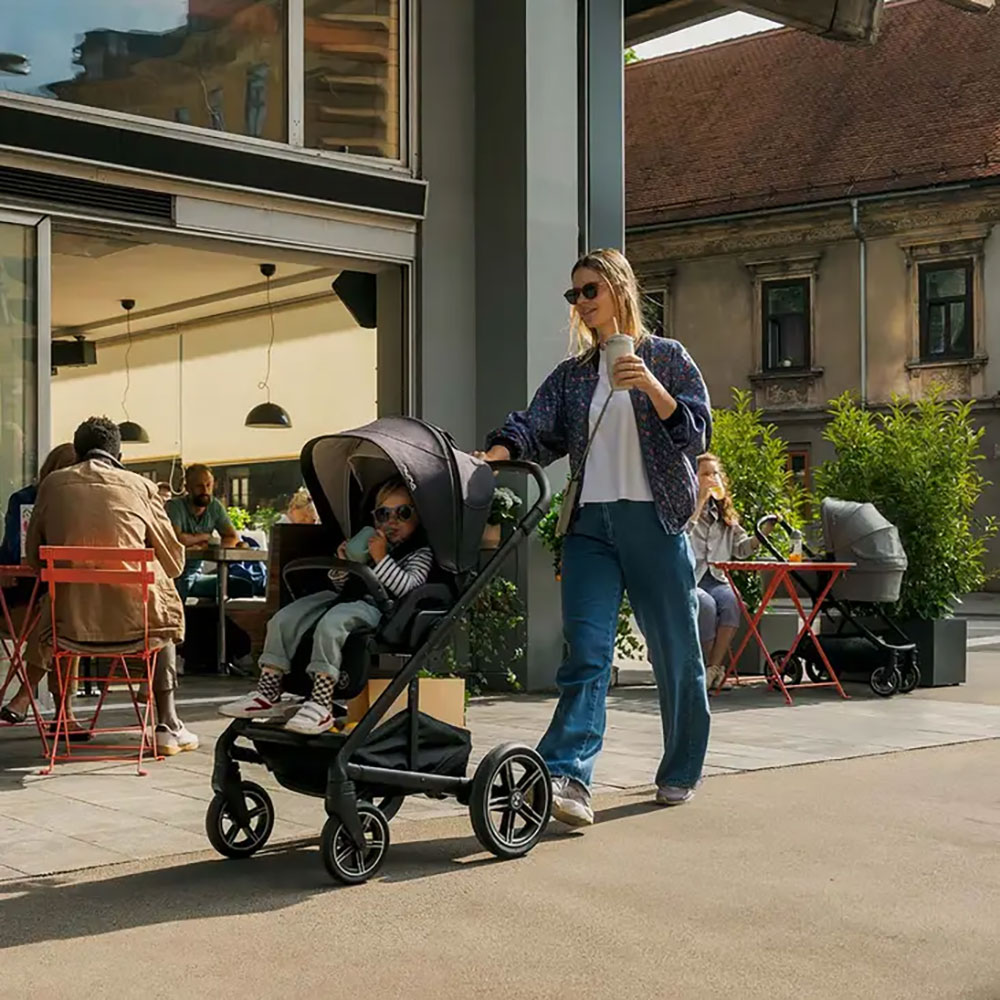 Nuna MIXX NEXT klapvogn ELEMENT BMW Collection