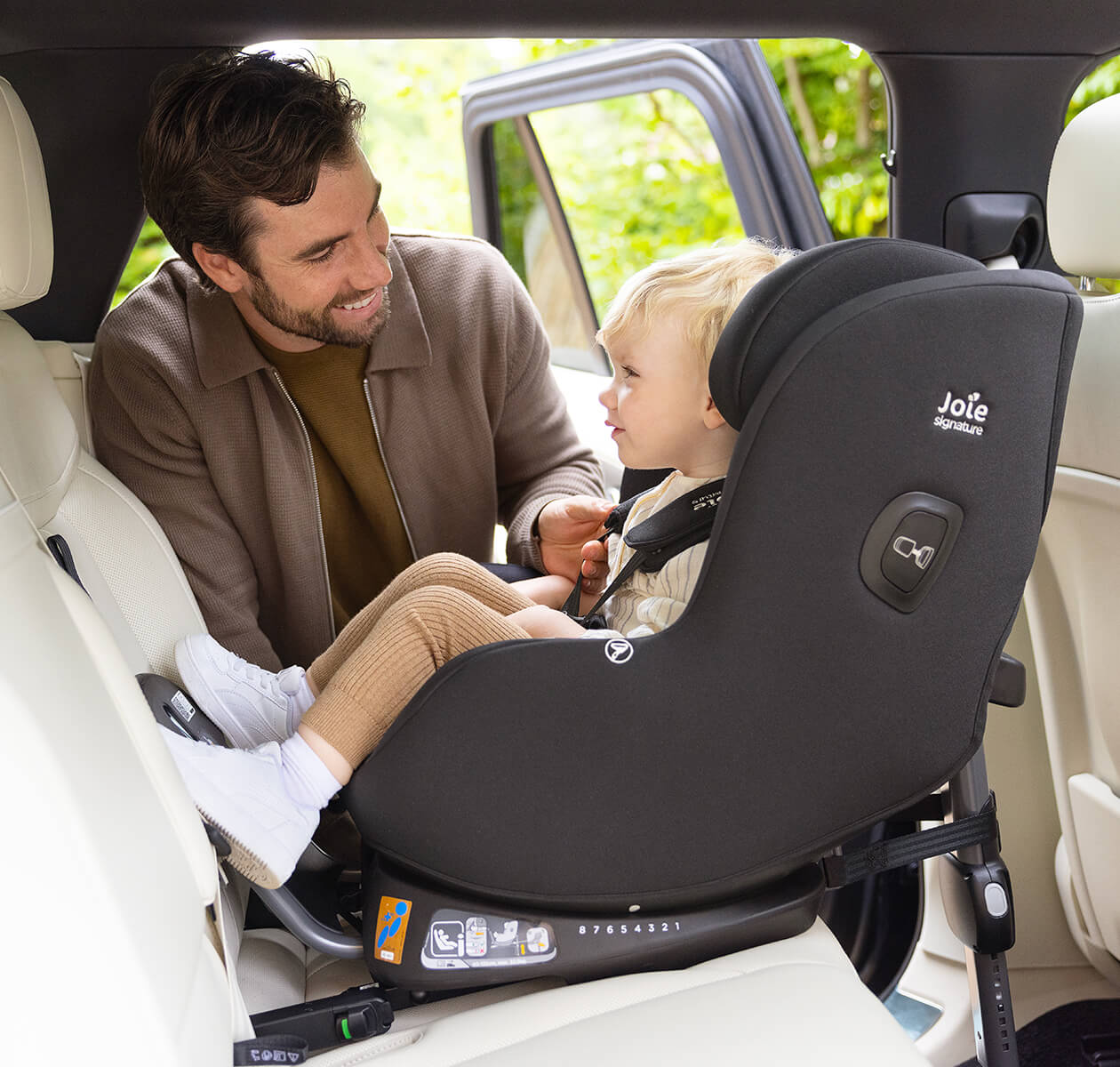 Joie I-Prodigi Bagudvendt Autostol Ebony