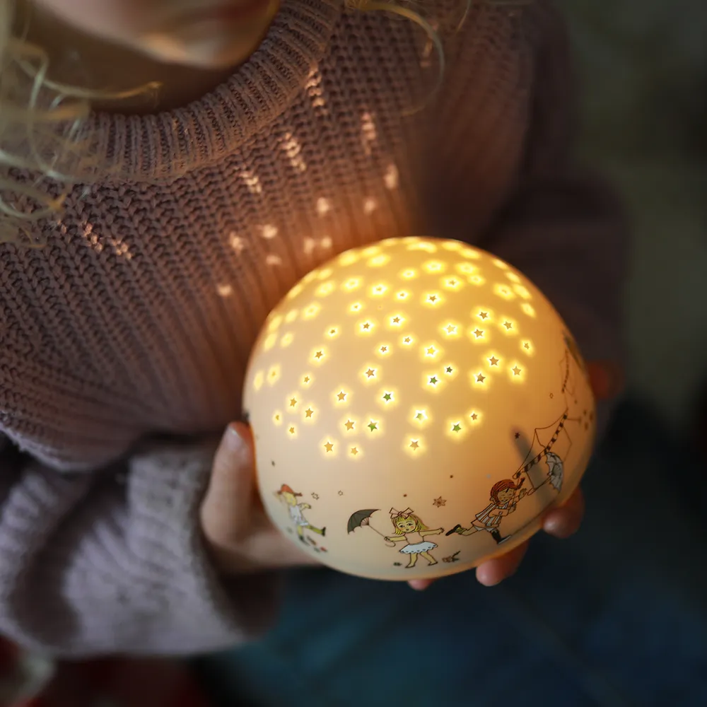 Rätt Start Pippi Langstrømpe Natlampe med stjernehimmel og musik