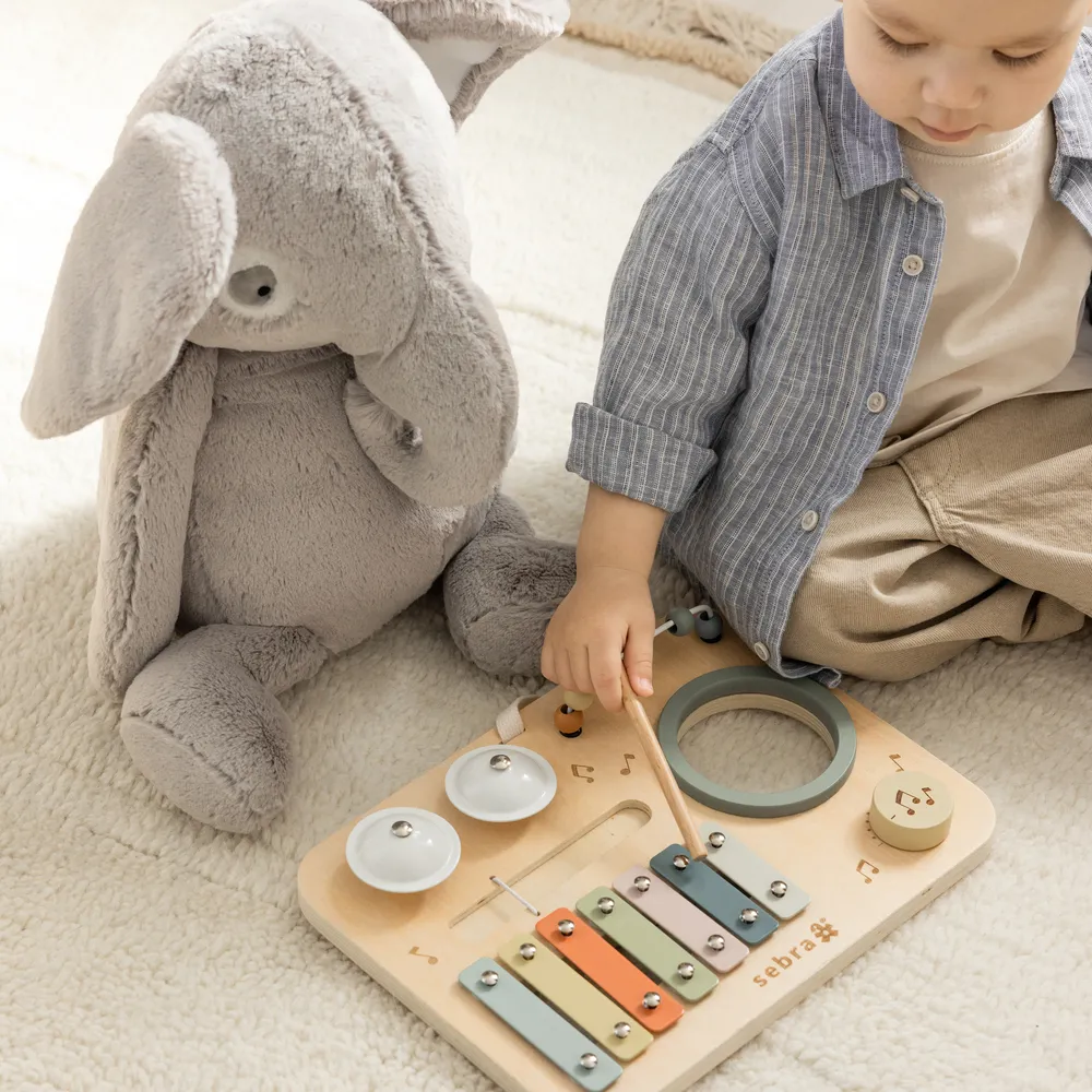 Sebra musik-aktivitetspanel i træ