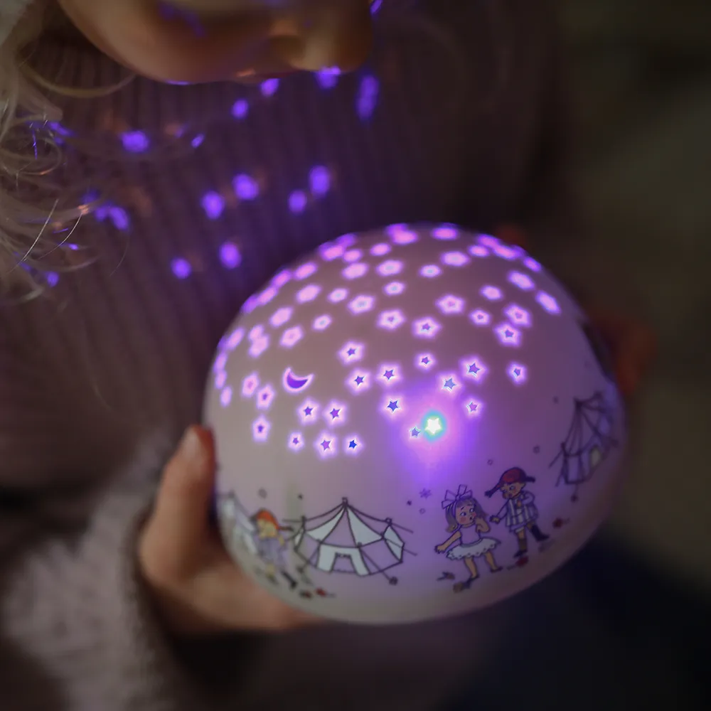 Rätt Start Pippi Langstrømpe Natlampe med stjernehimmel og musik