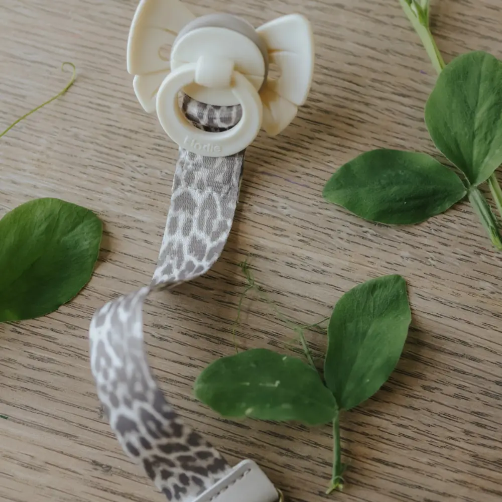 Elodie Binky Bow Sut Havre Hvid One size