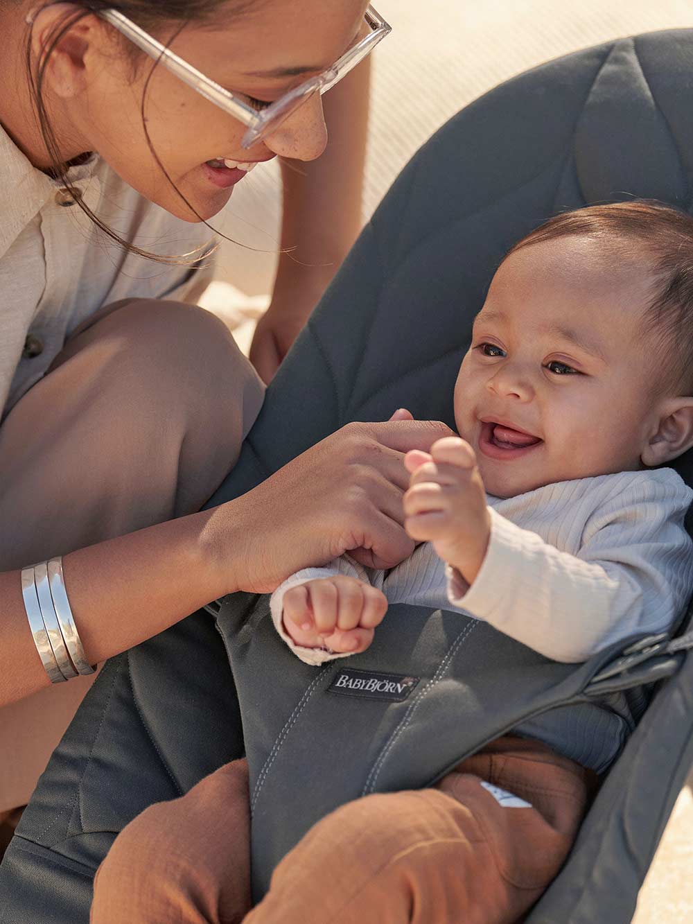 Babybjörn Babysitter Bliss Vævet bladmønster Antracit