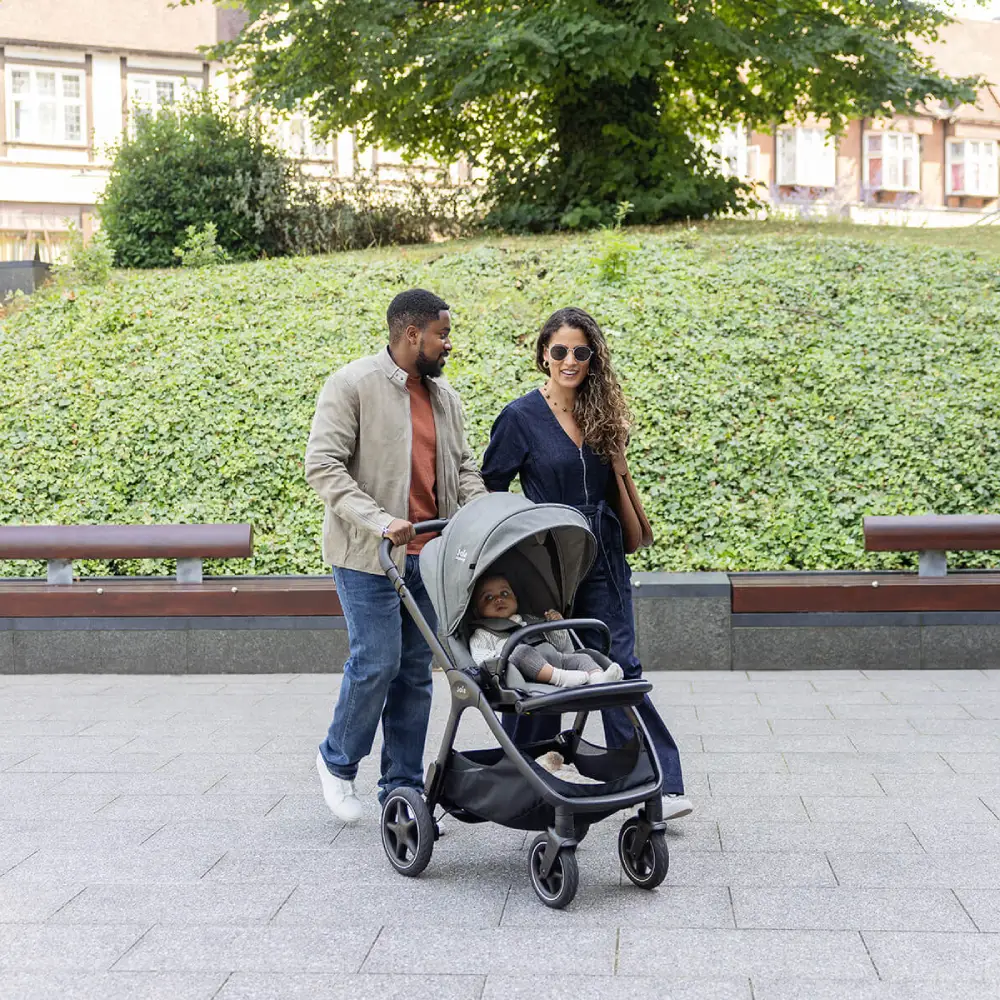 Joie Finiti Eclipse 4 i 1 kompakt klapvogn