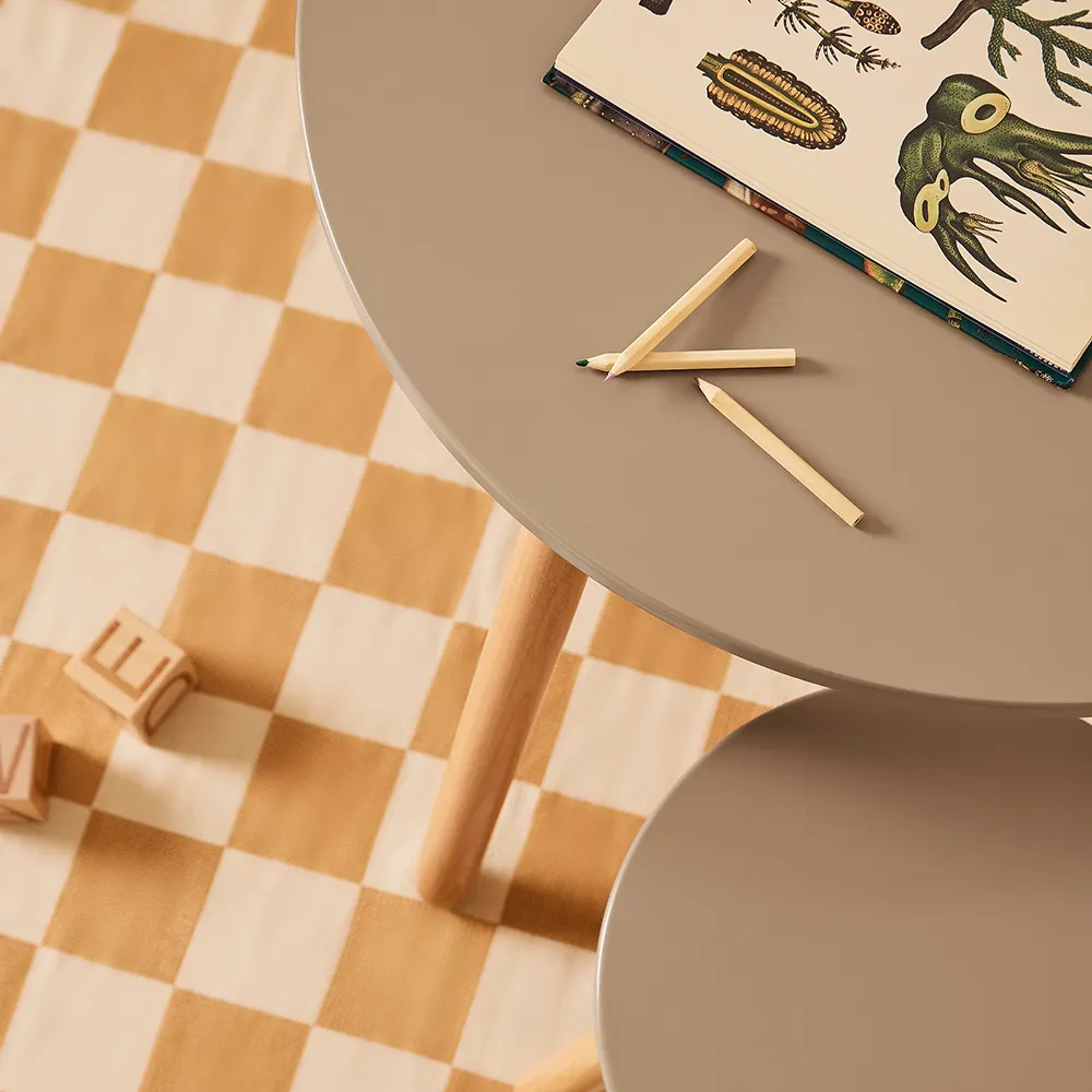 Kids Concept Bord og taburetter lysebrune