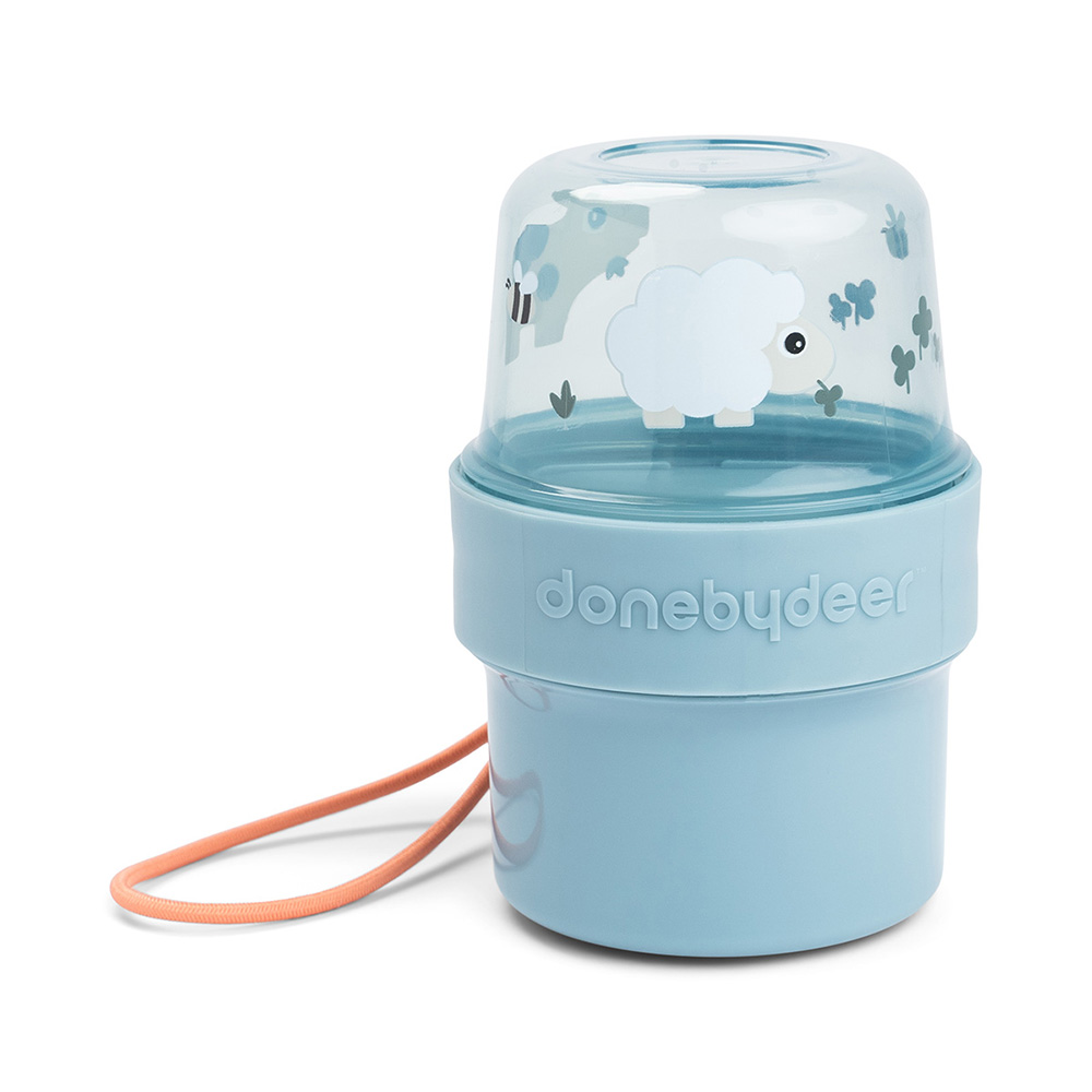 Done by Deer To go 2-vejs snackbeholder S Tiny farm Blue