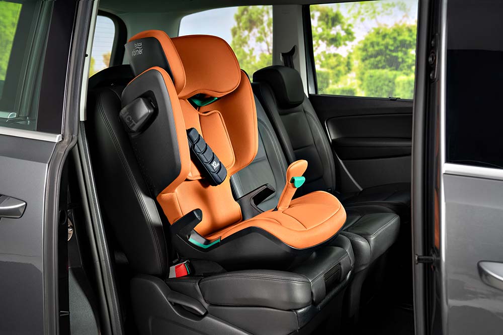 Britax KIDFIX i-SIZE Cosmos Sort