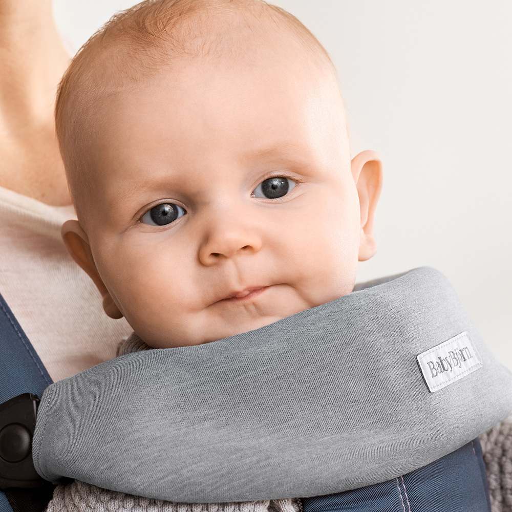 Babybjörn hagesmækholder Mini og Move Jersey Lysegrå 2-pak