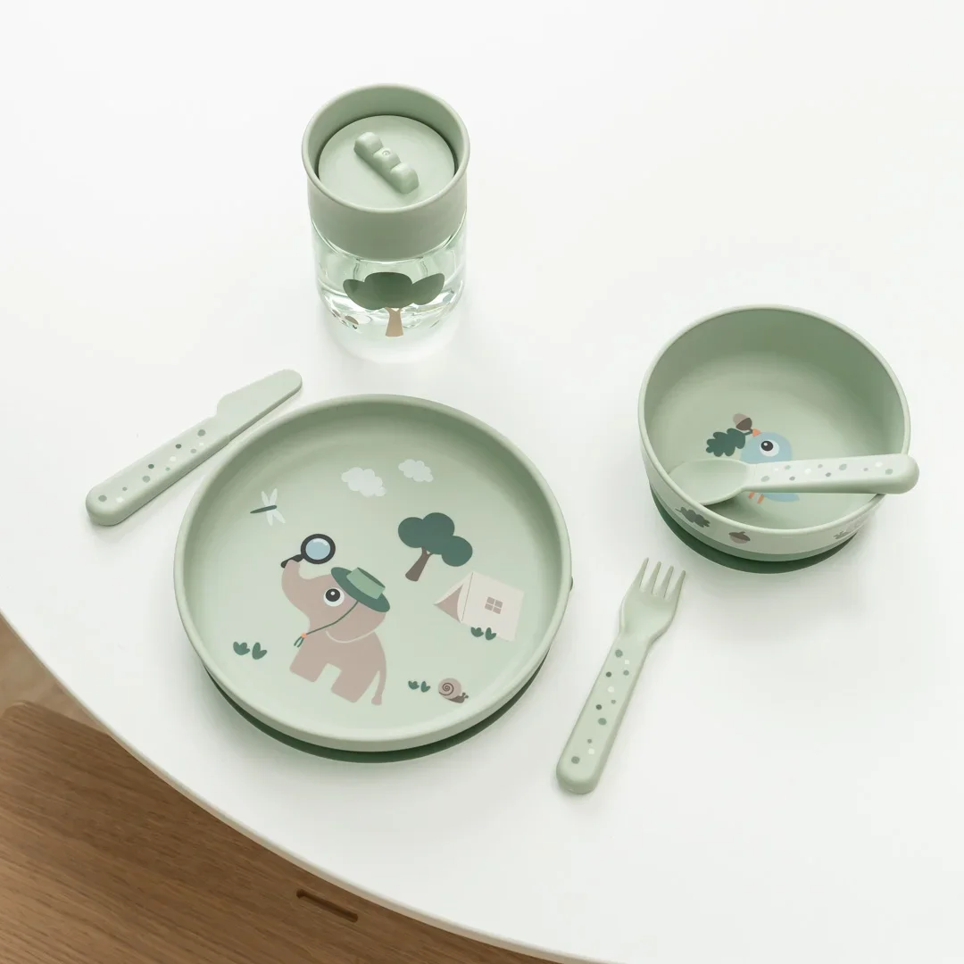 Done by Deer Foodie-spisesæt med 360-graders kop – Tiny Trails Green