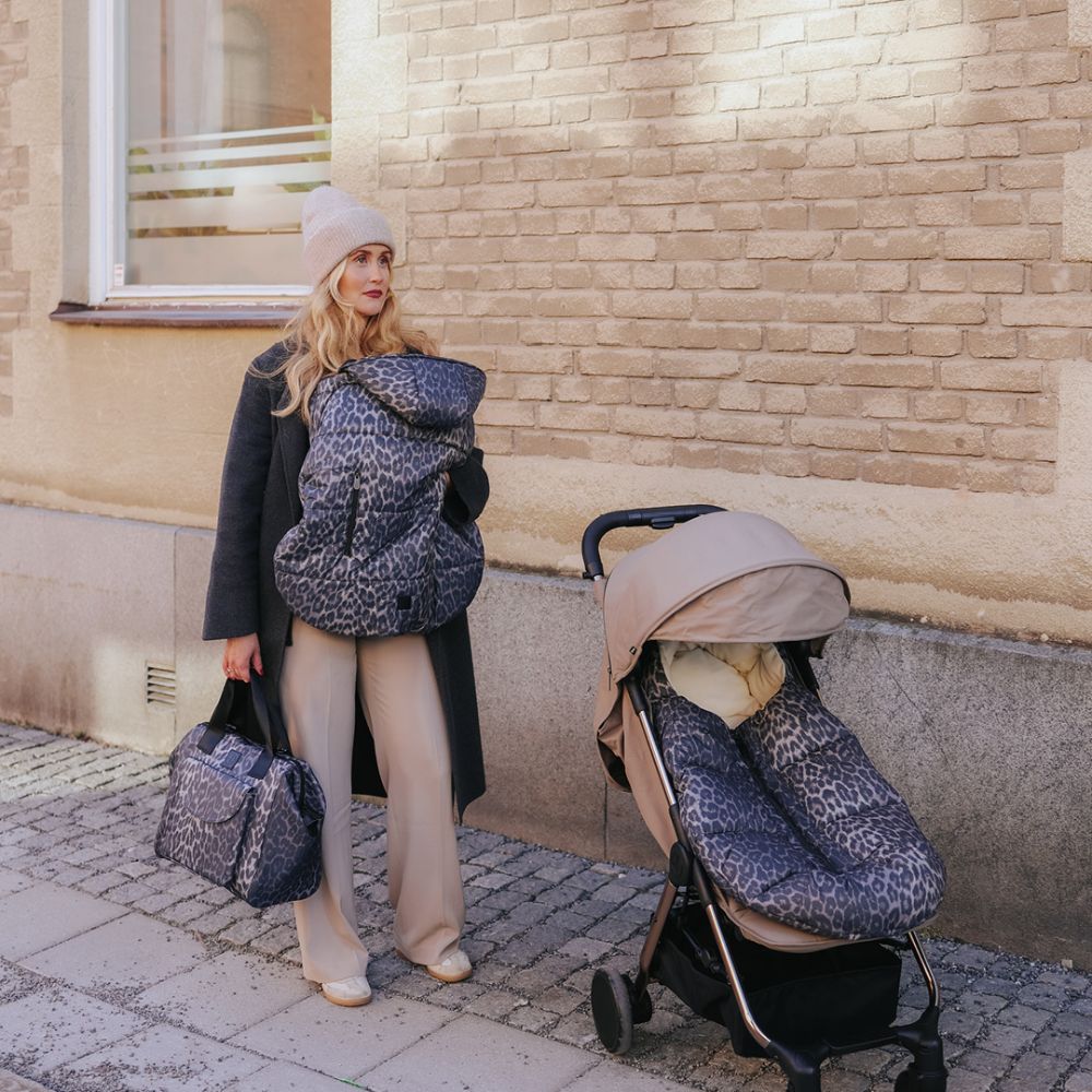 Elodie Details Cozy Cover – overtræk til bæresele og barnevogn, Le Leopard