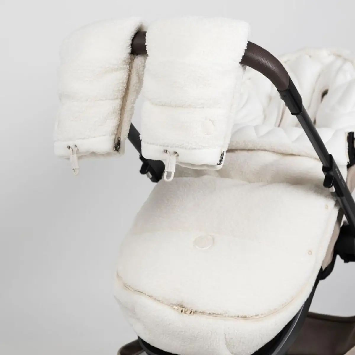 Najell Barnevognshandsker Teddy White