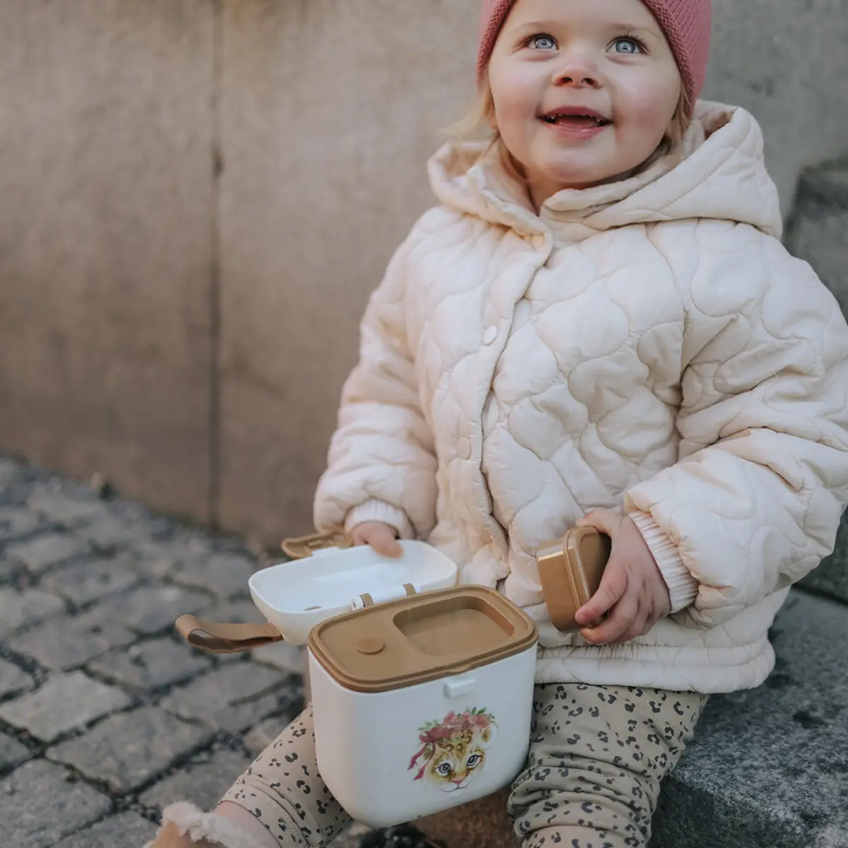 Elodie Details mad- og snackboks Rosy Bow Leo
