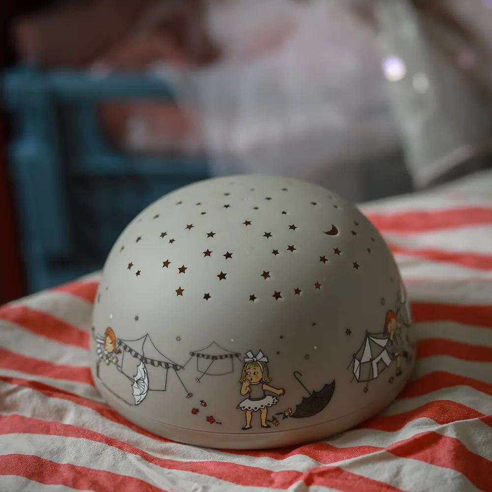 Rätt Start Pippi Langstrømpe Natlampe med stjernehimmel og musik