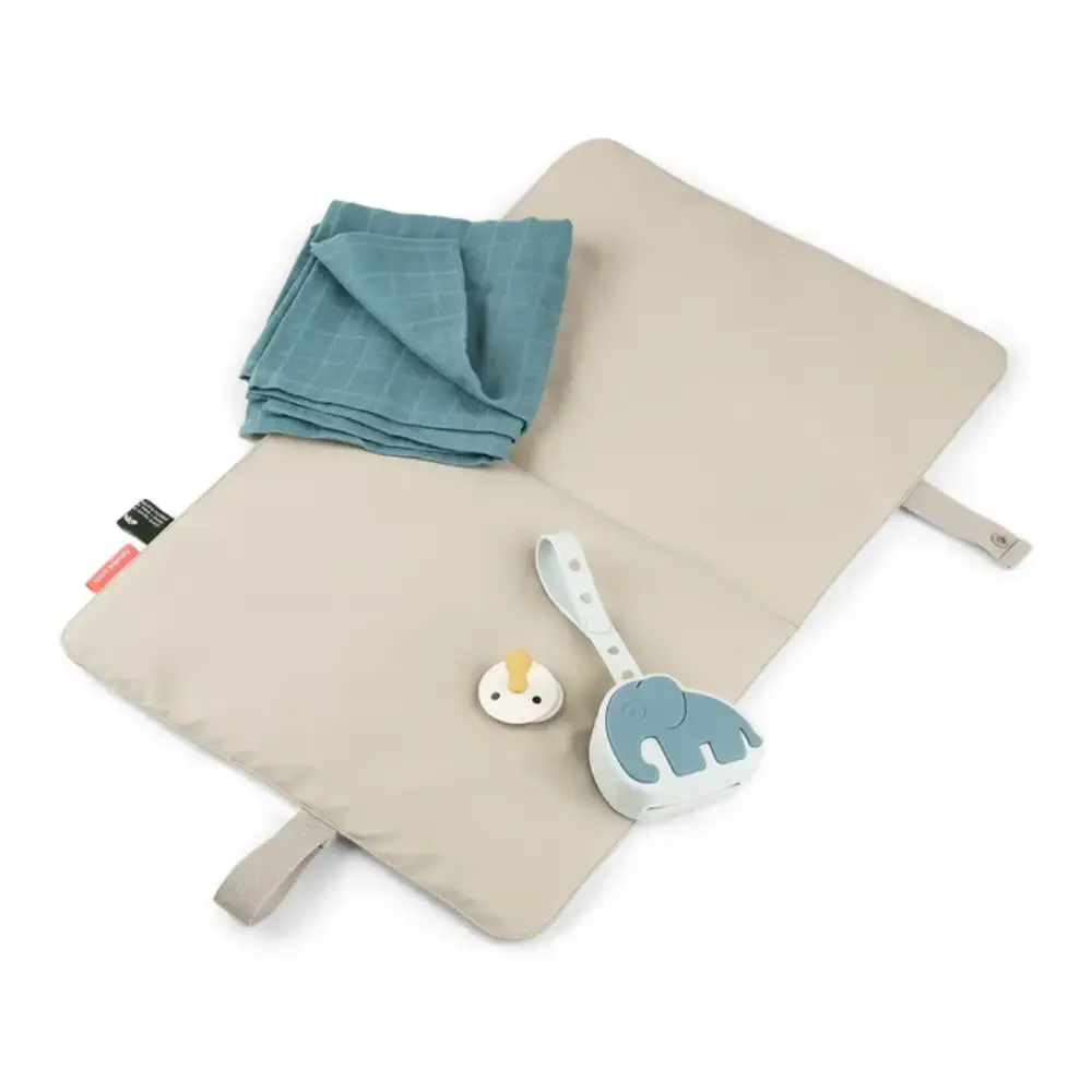 Done by Deer Bærbar Puslemåtte Sand