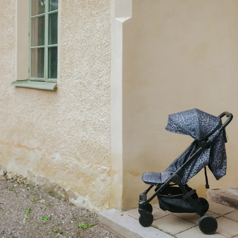 Elodie MONDO klapvogn Le Leopard