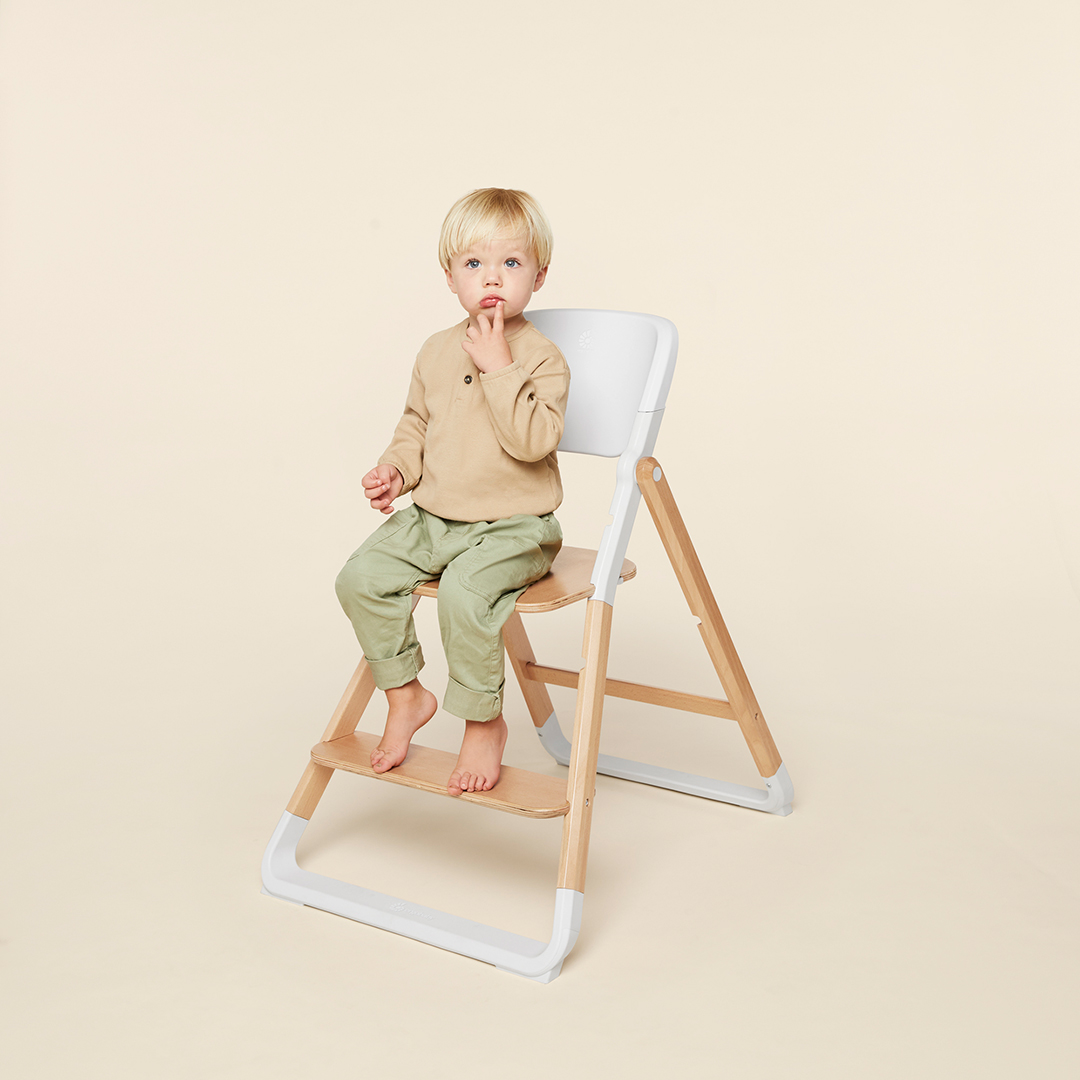 Ergobaby Evolve spisebordsstol i naturligt træ