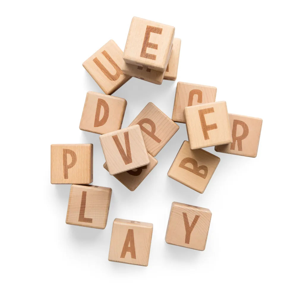 Sebra alfabetklodser i træ